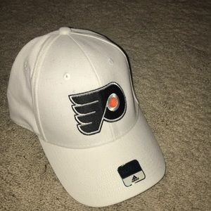 Flyers hat